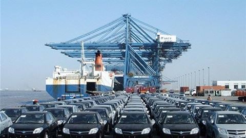 وصول 577 طن سيارات و معدات لموانئ السويس و وصول 328 راكب لميناء نويبع