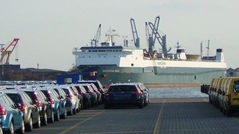 وصول 150 سيارة لموانئ السويس و 390 معتمر يغادرون ميناء نويبع