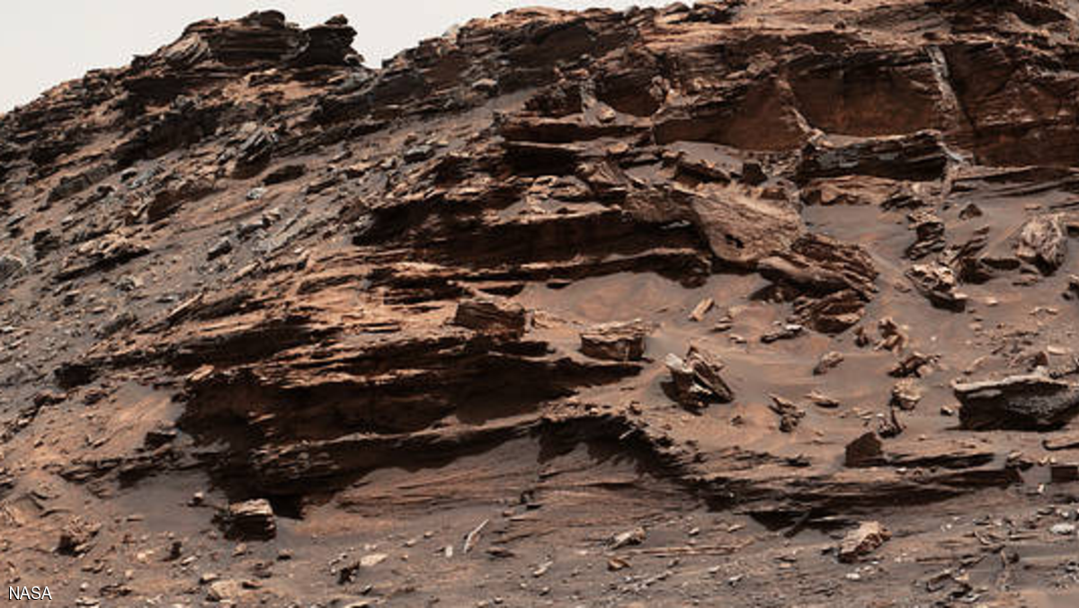 مؤشرا جديدا يدل على أن الحياة ممكنة على سطح المريخ