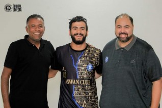 أسوان يتعاقد مع محمود صابر لاعب الأهلي السابق رسمياً