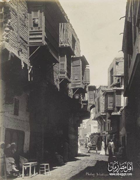 صورة من درب الجماميز بحي السيدة زينب في القاهرة سنة 1880