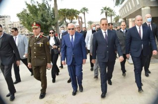 محافظ بورسعيد يتفقد متحف النصر بمناسبة العيد القومي للمحافظة